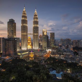 Ilustrasi pemandangan kota Kuala Lumpur, Malaysia.