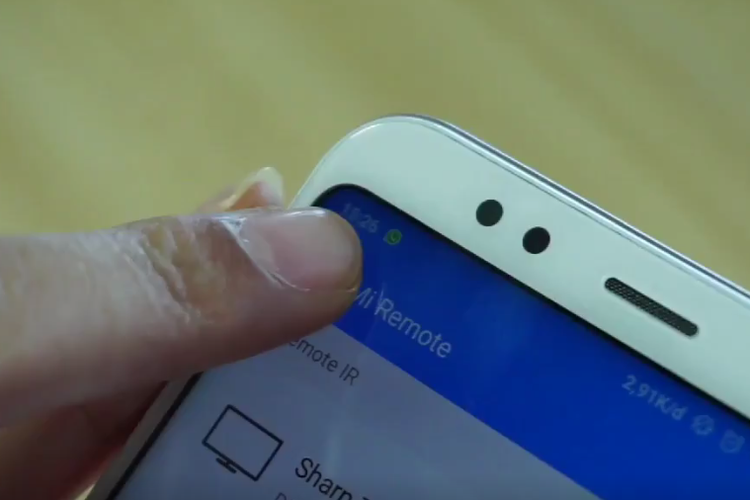 Tutorial Mi Remote untuk menjadikan smarthpone Xiaomi sebagai remot televisi. Diduga menyindir peluncuran Vivo V9 di 12 stasiun televisi.