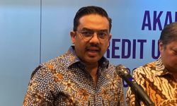 Menteri UMKM Ungkap Lonjakan Impor Baju Bekas, dari 7 Ton Jadi 3.600 Ton