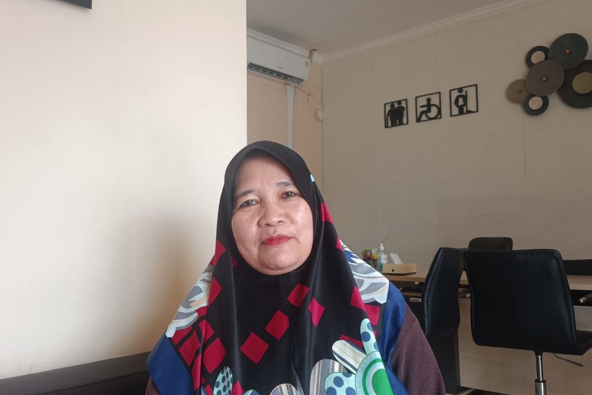 Ugi Asma (51) salah satu pekerja ART infal pada momen lebaran 2023, saat ditemui Kompas.com, Kamis (6/4/2023).