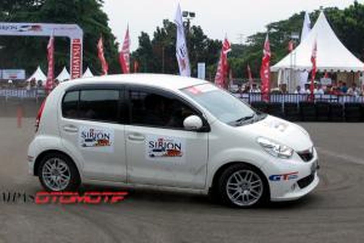 Sirion Time Battle 2014 di Otobursa Tumplek Blek.