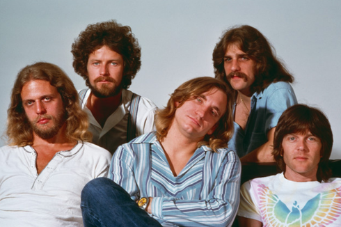 Lirik dan Chord Lagu Lyin' Eyes - Eagles