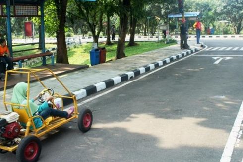 Seru, Main Mobil Sambil Belajar di Taman Lalu Lintas