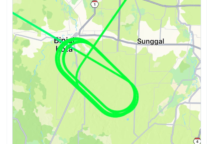 Pesawat Lion Air berputar di langit Binjai.