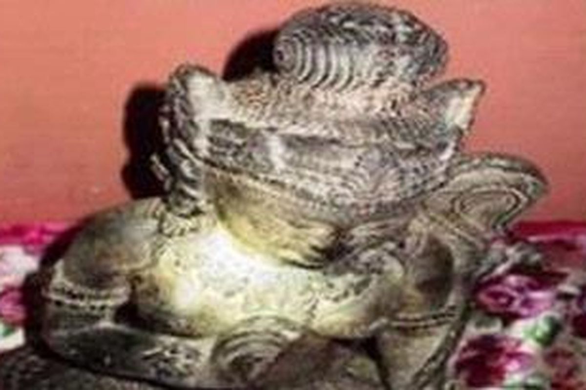 Patung Kendedes yang ditemukan Misyono berada di rumahnya. Saat dibawa pulang, patung itu ditawar Rp 500 ribu.