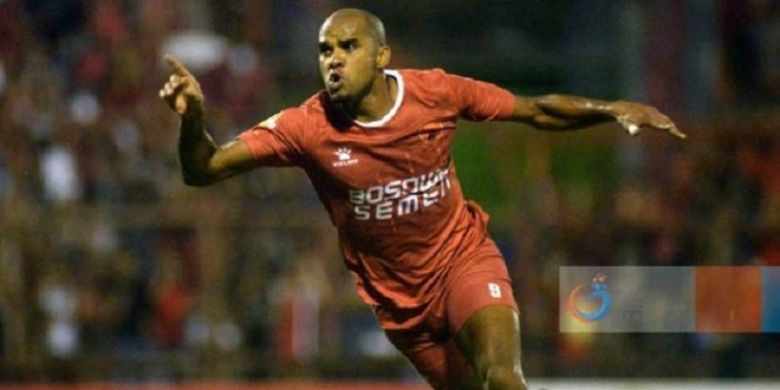 Selebrasi gol penyerang PSM Makassar, Reinaldo Elias da Costa.