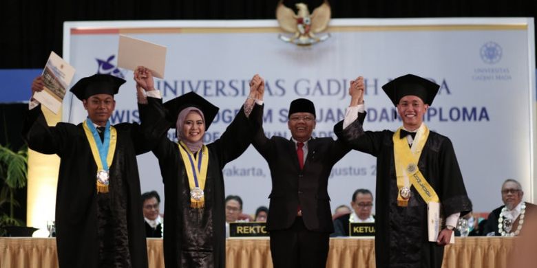 Ini Keren Hampir Separuh Lulusan Ugm Tahun Ini Lulus Cum Laude Halaman All Kompas Com