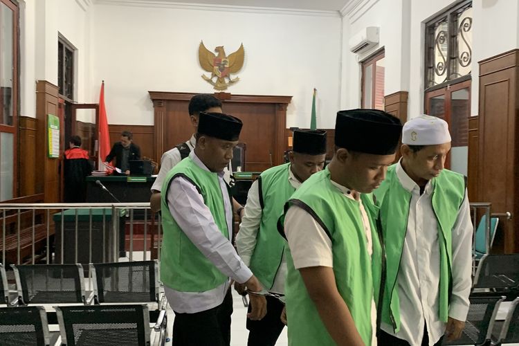 Transaksi Sabu Modus 'Ranjau', 3 Pria di Surabaya Divonis 3 Tahun 2 Bulan Penjara