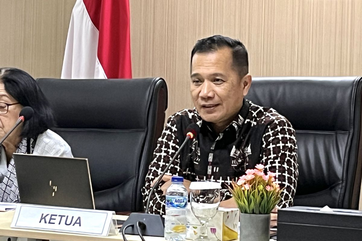 Ketua Panitia Seleksi (Pansel) Anggota Lembaga Perlindungan Saksi dan Korban (LPSK) periode 2024-2029 Dhahana Putra dalam konferensi pers di kantor Direktorat Jenderal Hak Asasi Manusia (Ditjen HAM) Kementerian Hukum dan HAM (Kemenkumham), Jakarta, Jumat (18/8/2023).