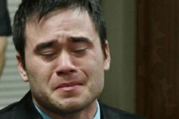 Daniel Holtzclaw menangis saat vonis bersalah dibacakan.