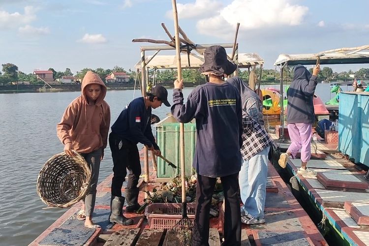Kawasan Wisata Danau Sipin Jambi Hasilkan Sekitar 1 Ton Sampah Per Hari