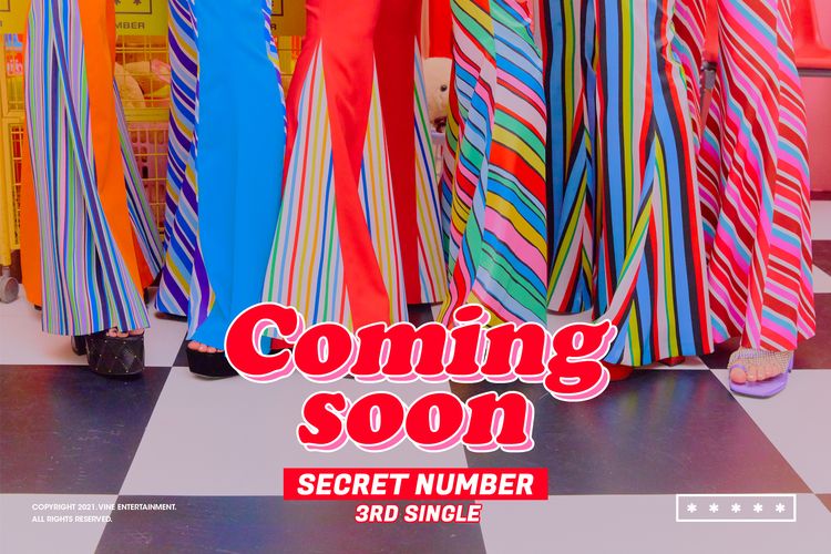 Foto teaser single ketiga SECRET NUMBER membuat penasaran karena menampakkan enam pasang kaki, sementara girl group tersebut memiliki lima member.