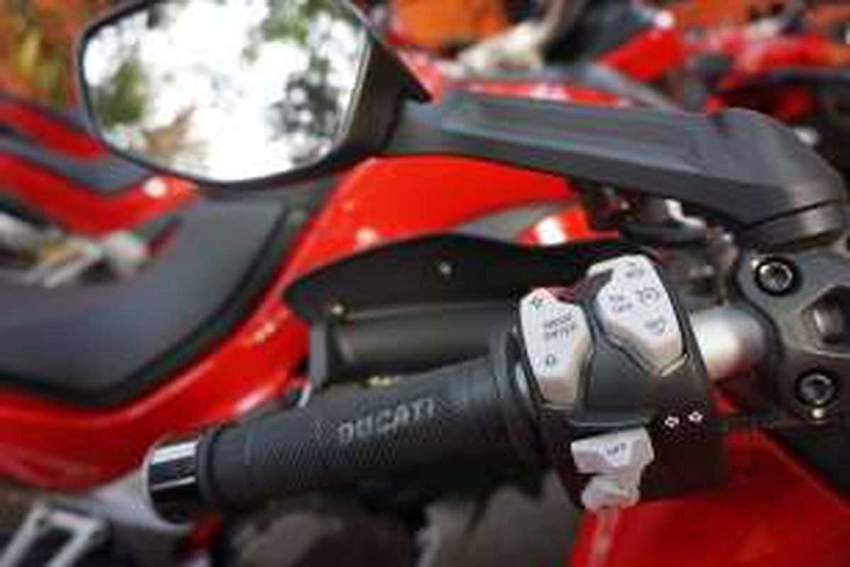 Tombol riding mode di Ducati Multistrada 1200S