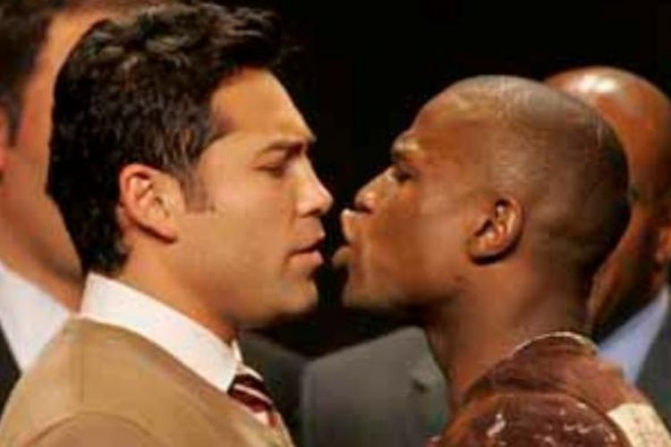 Oscar de la Hoya dan Floyd Mayweather