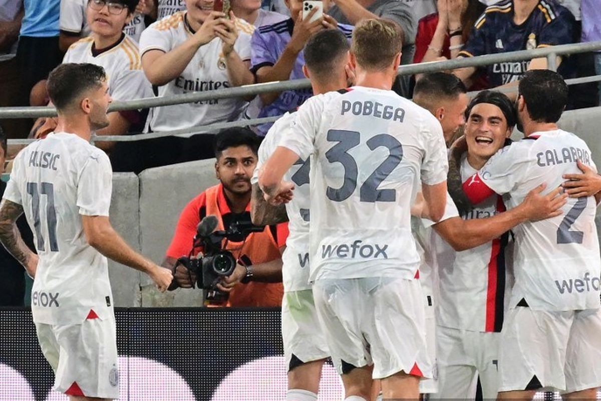 Selebrasi gol Luka Romero dalam laga Soccer Champions Tour Real Madrid vs AC Milan di Stadion Rose Bowl, Pasadena, Amerika Serikat, 23 Juli 2023. Terkini, AC Milan akan melawan Monza dalam ajang Trofeo Silvio Berlusconi di Stadion Brianteo, Rabu (9/8/2023) dini hari WIB. (Photo by Frederic J. BROWN / AFP)