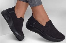 Koleksi Terbaru Skechers, Sepatu Tanpa Repot
