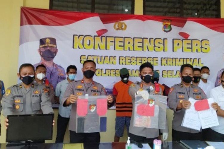 Dua pelaku pemalsu surat rapid test antigen seharga Rp 200.000 yang ditangkap di Pelabuhan Bakauheni, Lampung Selatan, yakni sopir travel ilegal dan pegawai honorer Pelabuhan Bakauheni. 