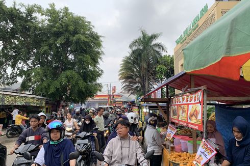 Ramainya Warga Berburu Menu Berbuka Puasa di 