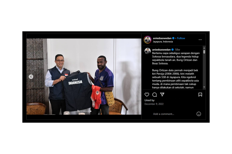 Foto Anis Baswedan dan Ortizan Solossa memegang jaket bertuliskan untuk Indonesia
