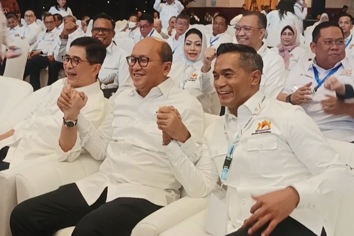 Arsjad-Anindya Kini Mesra, Sempat Nyanyi Bareng Prabowo di Munas Kadin