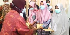 H-1 Lebaran, Mensos Berikan Santunan Rp 285 Juta Kepada Korban Longsor di Solok