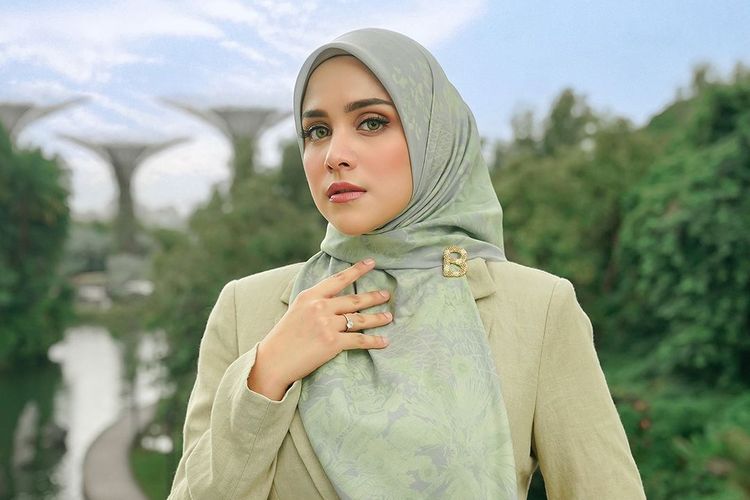 Hijab lokal merek Buttonscarves