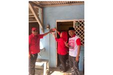 Tindaklanjuti Instruksi DPP PDI Perjuangan, Mbak Ita 'Gercep' Tempel Stiker Capres Ganjar Pranowo ke Rumah Warga