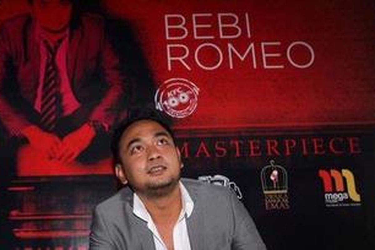 Penyanyi Bebi Romeo meluncurkan  albumnya yang bertajuk Bebi Romeo Masterpiece di Birdcage Cafe, Jakarta Selatan, Selasa (18/12/2012).