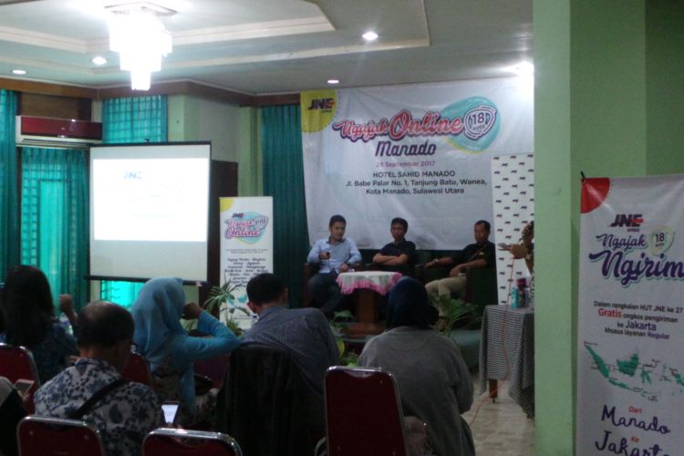 Program JNE Ngajak Online untuk mendorong pelaku UKM berbisnis online, diselenggarakan di Hotel Sahid Manado, Kamis (28/9/2017).