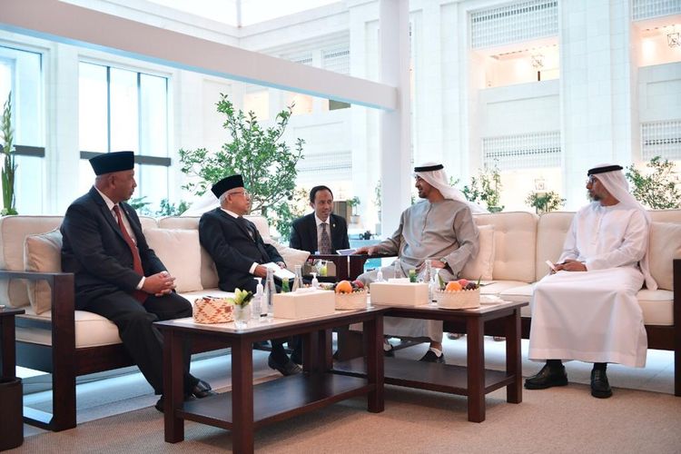 Wakil Presiden Ma'ruf Amin bertemu dengan Presiden Uni Emirat Arab Mohammed bin Zayed (MBZ) di Istana Al Shatie, Abu Dhabi, Rabu (2/11/2022).