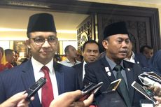 Berdiri Bersebelahan, Gubernur DKI Jawab Kritik Prasetio soal Banyaknya Plt 