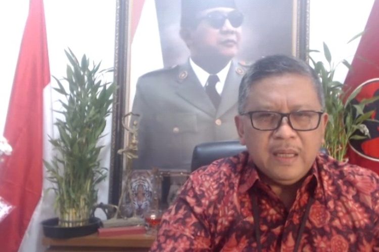 Tangkapan layar Sekretaris Jenderal DPP PDI-P Hasto Kristiyanto saat konferensi pers melalui daring, Kamis (21/7/2022).