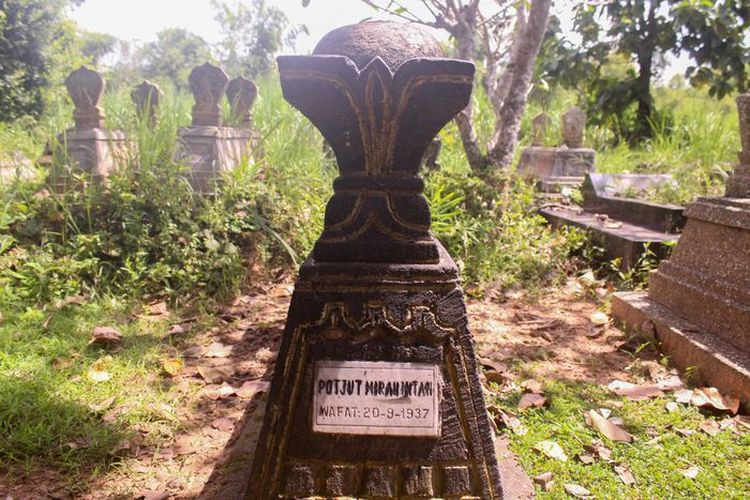 Makam Pocut Meurah Intan di Desa Temurejo, Blora, Jawa Tengah.