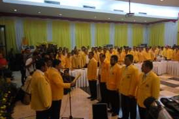 Pelantikan pengurus Partai Golkar di bawah kepemimpinan Ketua Umum Partai Golkar Setya Novanto dilakukan d kantor DPP Partai Golkar, Jumat (12/8/2016).