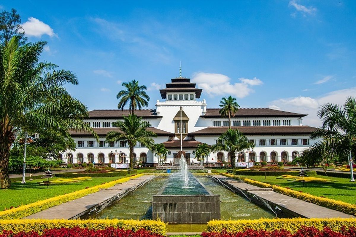 Ilustrasi Kota Bandung - Gedung Sate di Kota Bandung.