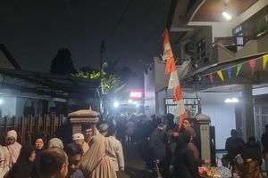Tangis Keluarga Pecah, Jenazah Relawan Gempa NTT Ahmad Zaki Tiba di Rumah Duka Jakbar