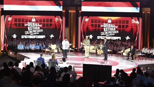 Debat Ketiga Pilpres 2024 Pertontonkan Literasi Rendah tentang Informasi yang Dikecualikan