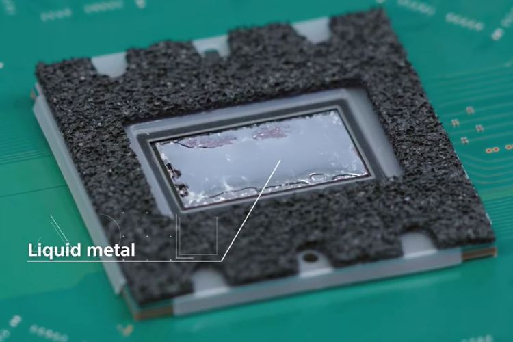 Komponen liquid metal PS5 yang bisa mendinginkan CPU.