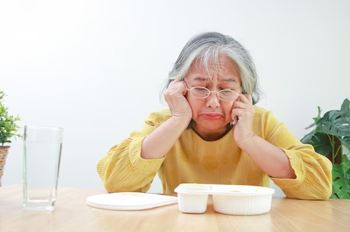 10 Penyebab Hilangnya Nafsu Makan Pada Lansia