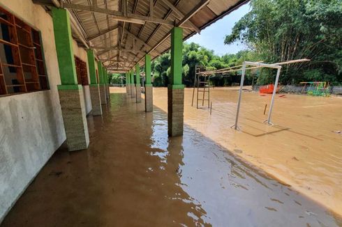 Permukiman di Pamulang Terendam Banjir Luapan Kali Angke