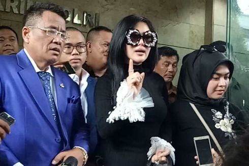 Syahrini Akan Biayai Umrah 10 Calon Jemaah Haji Korban First Travel