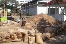 Dinas LH DKI Amankan Gundukan Tanah yang Diduga Limbah B3 di Marunda