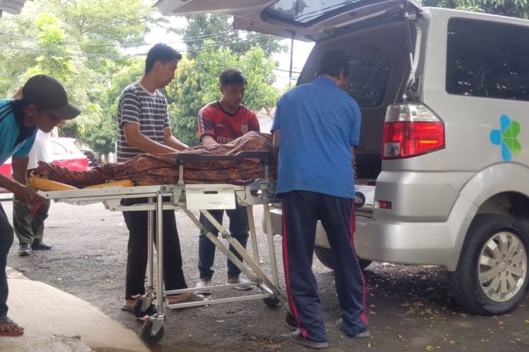 Jenazah pelajar SMA yang menjadi korban tawuran antar geng motor di Bandar Lampung, Sabtu (4/5/2024) dini hari.