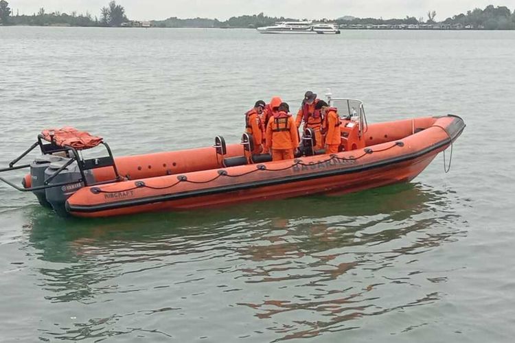 Sebuah kapal tugboat (TB) Multi Sahabat 8 tenggelam di Perairan Batu Ampar, Batam, Kepulauan Riau (Kepri), Rabu (24/6/2020). Kejadian tersebut diketahui sekitar pukul 14.10 WIB yang diinformasikan oleh Dery selaku VTS Batam kepada pihak Basarnas.