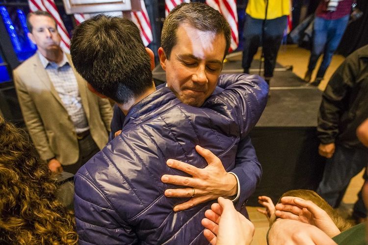 Pete Buttigieg mundur dari pilpres AS 2020.