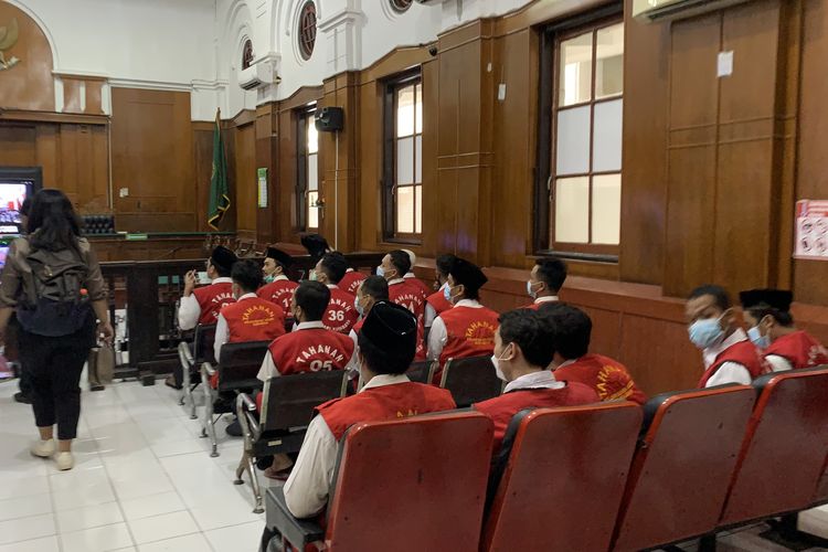 Kuasa Hukum Peserta Siwalan Party Minta Hakim Pertimbangkan Penyakit Menular Para Terdakwa