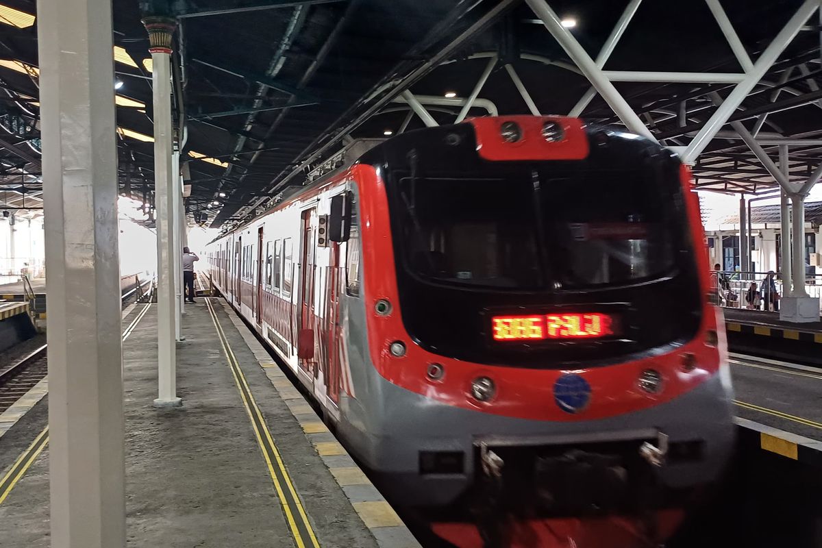Jadwal KRL Solo-Jogja16-20 Juni 2025 ke arah Yogyakarta. Cek jam keberangkatan tiap stasiun.