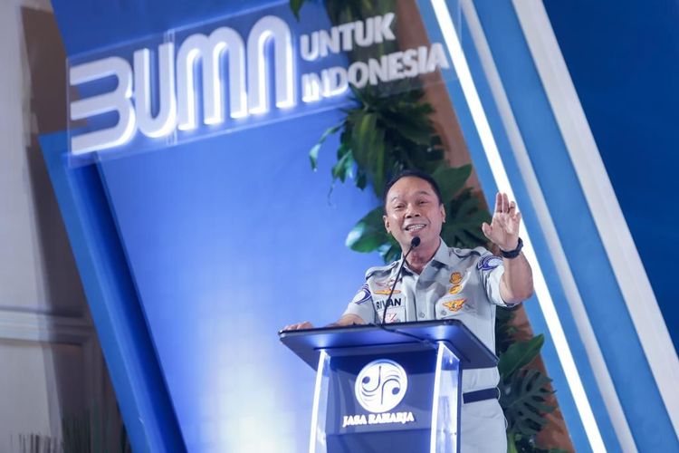 Direktur Utama  PT Jasa Raharja (Persero) Rivan A Purwantono saat menjadi keynote speaker dalam Public Relation Summit 2023 yang digelar Jasa Raharja di The Tribrata, Jakarta, Rabu (14/6/2023) sampai Kamis (15/6/2023).
