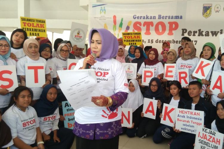 Sejumlah tokoh masyarakat di Kota Palu Sulawesi Tengah, mendeklarasikan diri membentuk Gerakan Stop Perkawinan Anak, Jumat (15/12/2017).