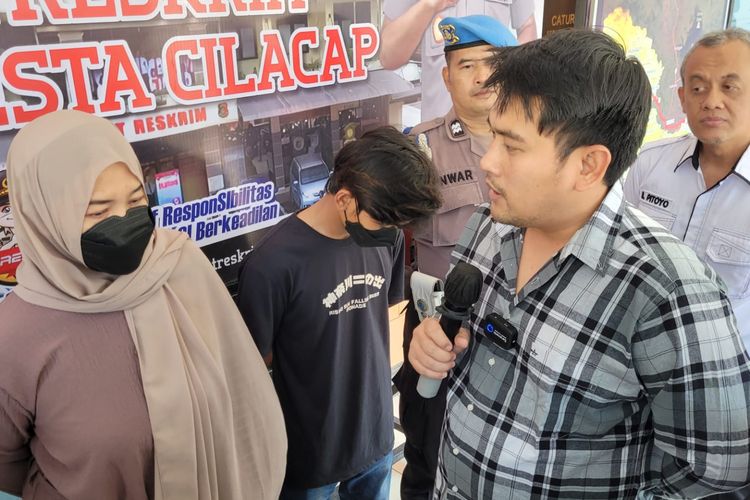 Pers rilis kasus pembuangan bayi di Mapolresta Cilacap, Jawa Tengah, Kamis (7/9/2023).